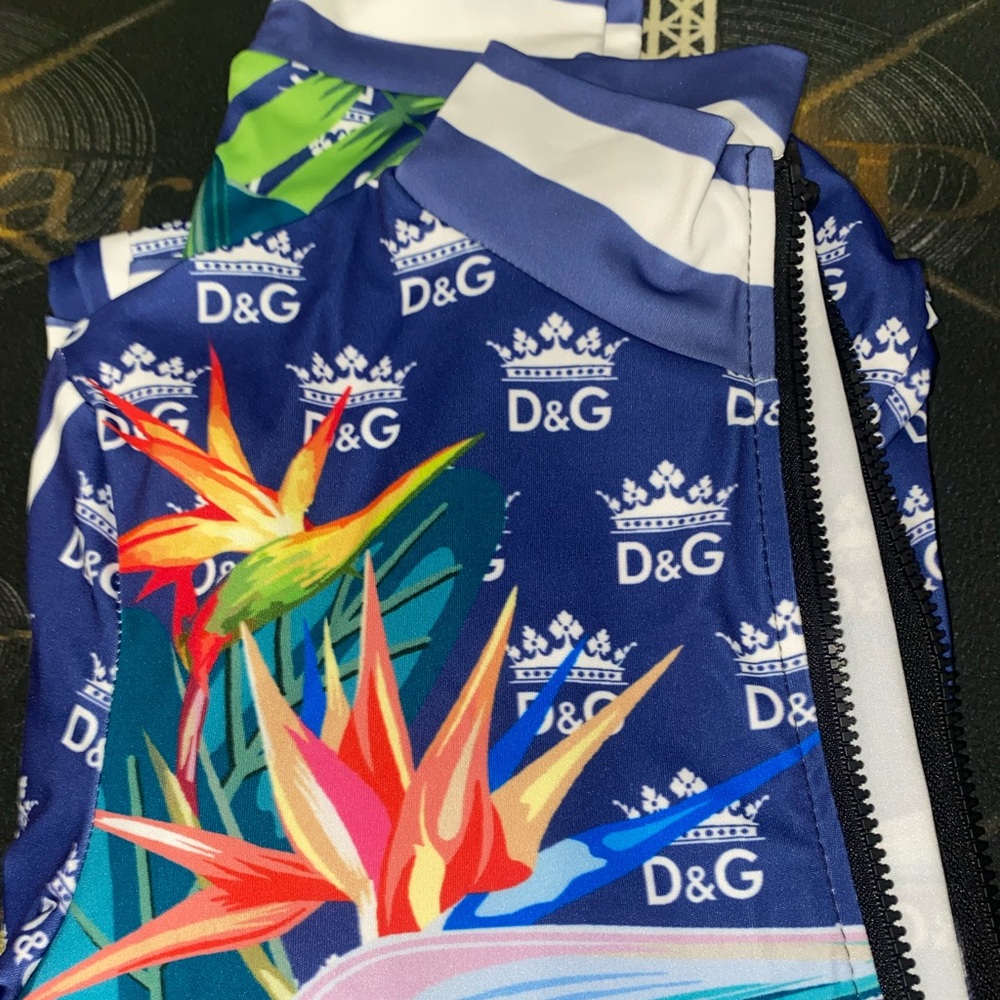 Tracksuit - Picture 4 of 8
